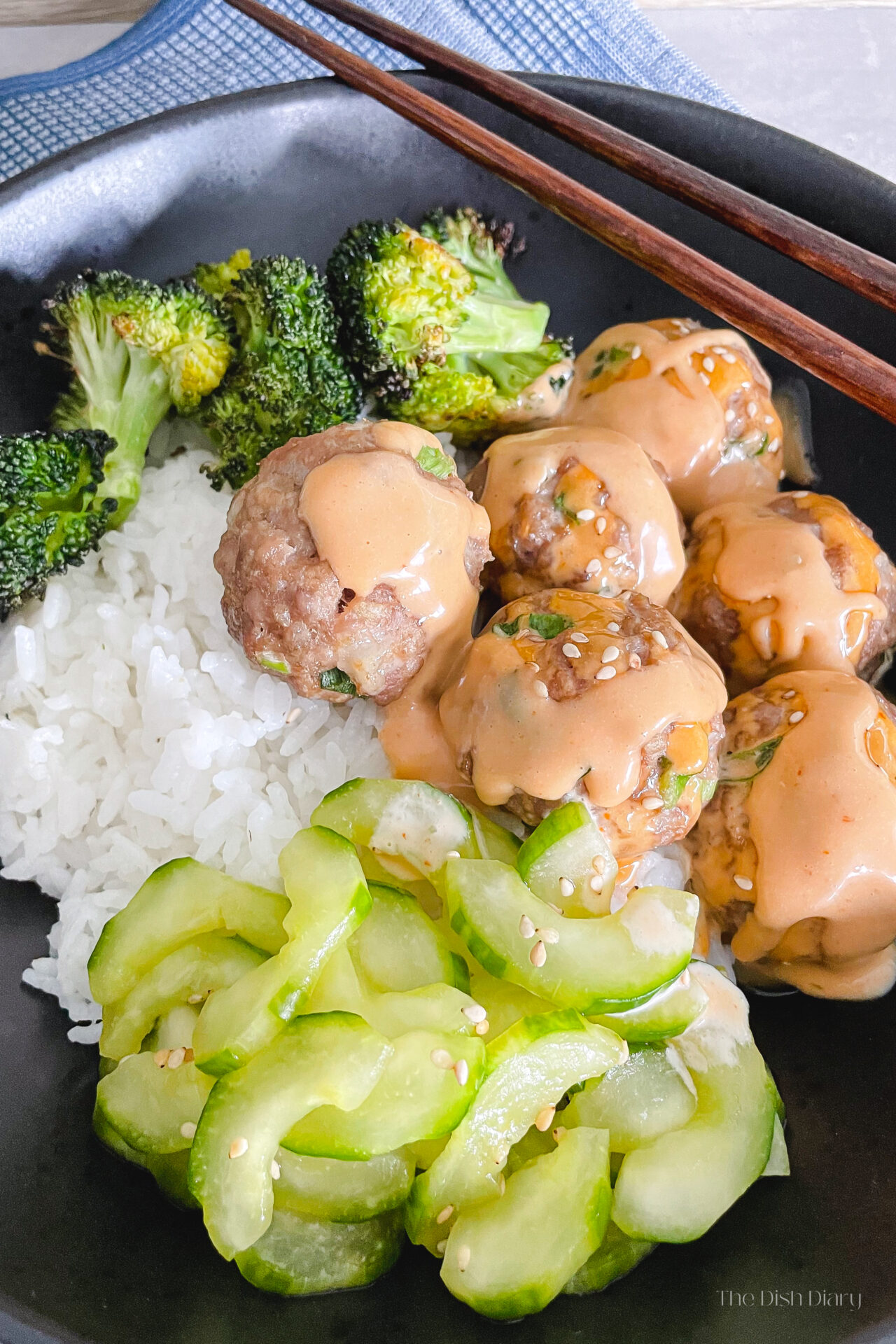 Baked Meatballs with Sriracha Mayo