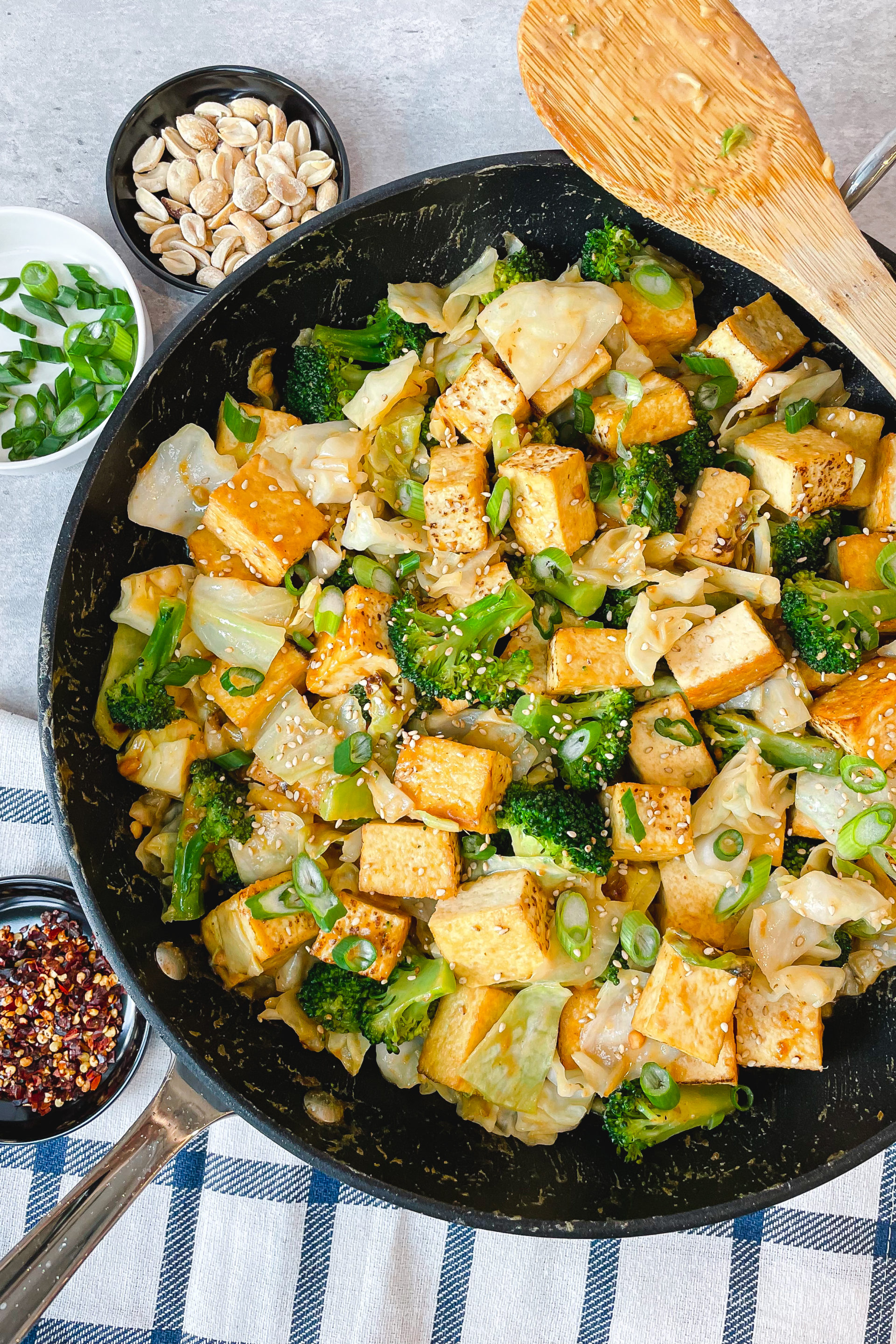 Tofu Vegetable Stir-fry with Peanut Sauce