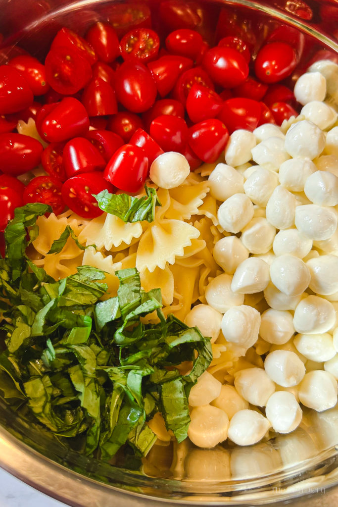 Quick Caprese Pasta Salad