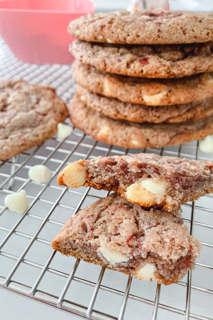 Strawberry White Chocolate Cookies